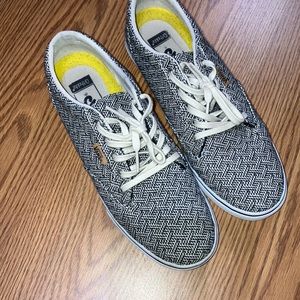 Gently Worn - Women’s Vans Sneakers- Black & White